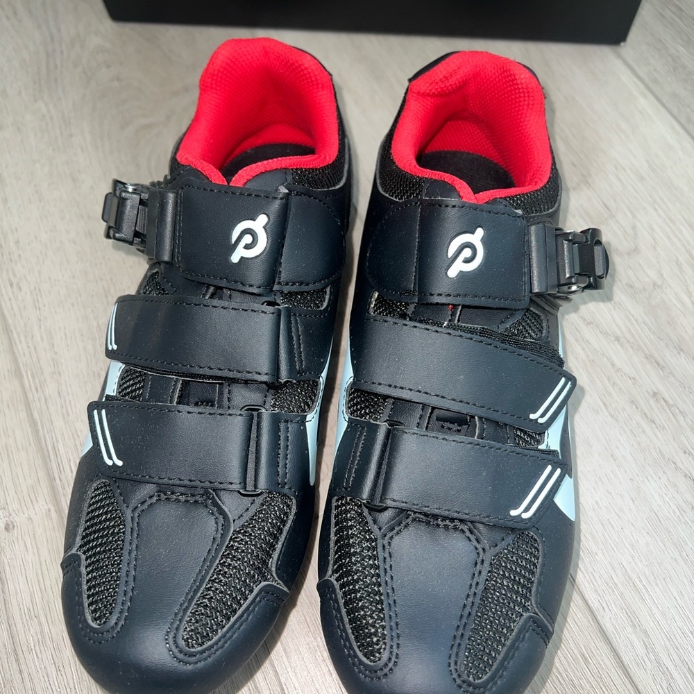 Almost New Peloton Cycling shoes size 39